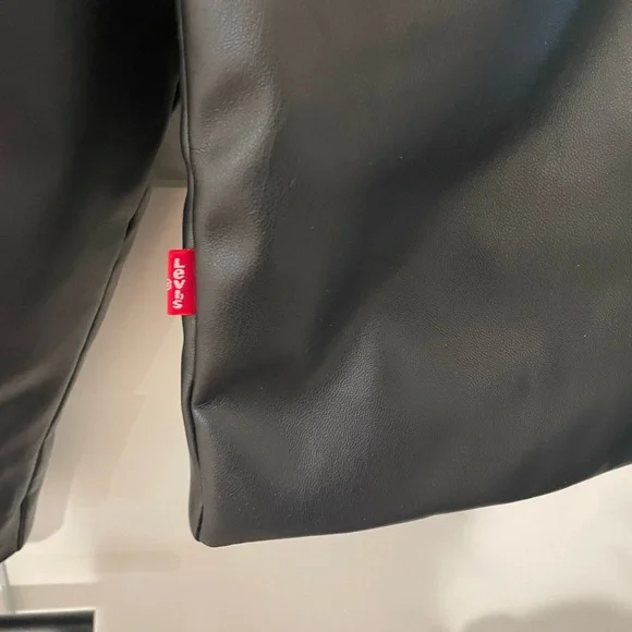 Levi’s faux leather puffer jacket - Picture 8 of 8